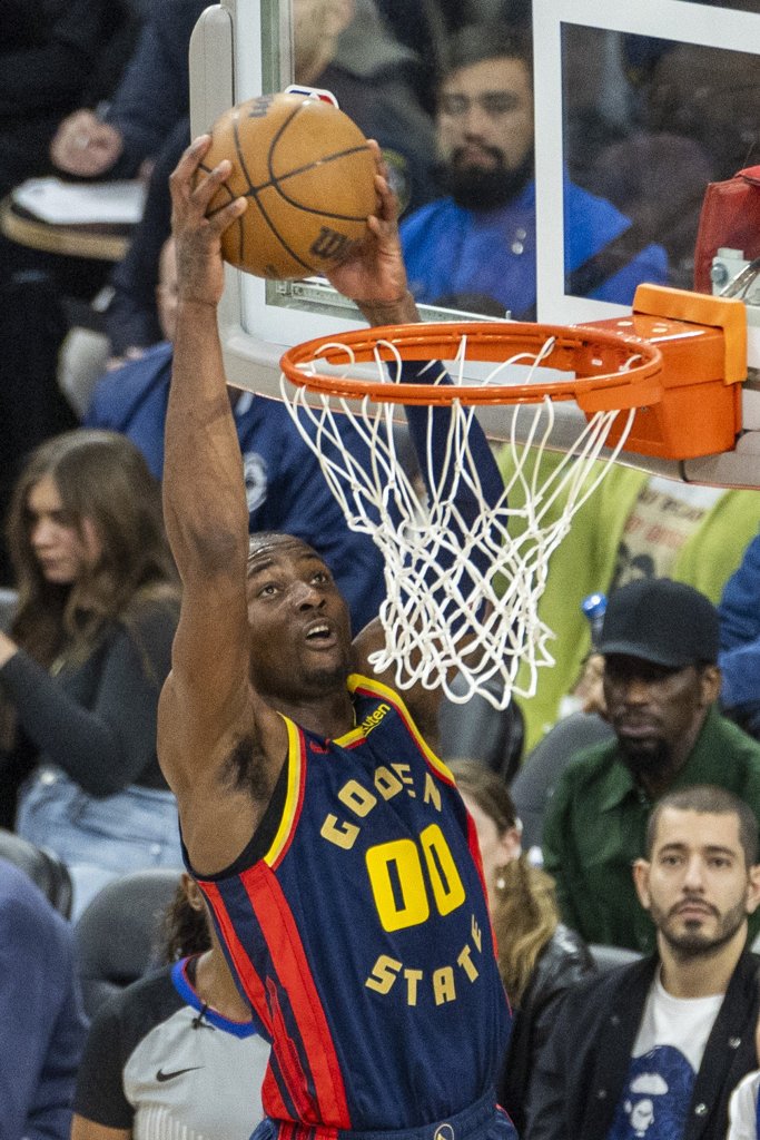 蒙克+1首轮！美记：国王就库明加签换给勇士开的报价仍在谈判桌上